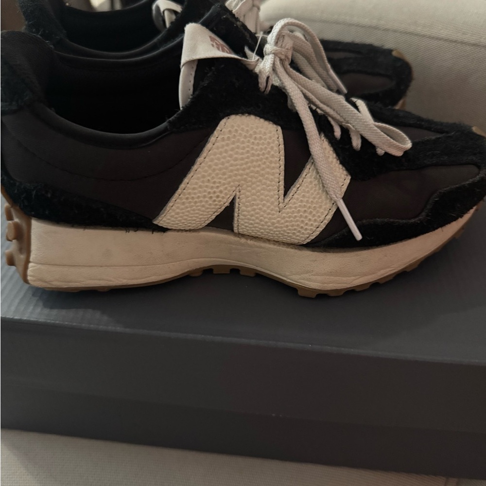 New Balance Black and White the Intelligence Choice 327